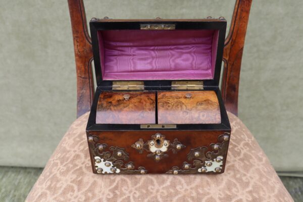 Fine Mid Victorian figured walnut tea caddy